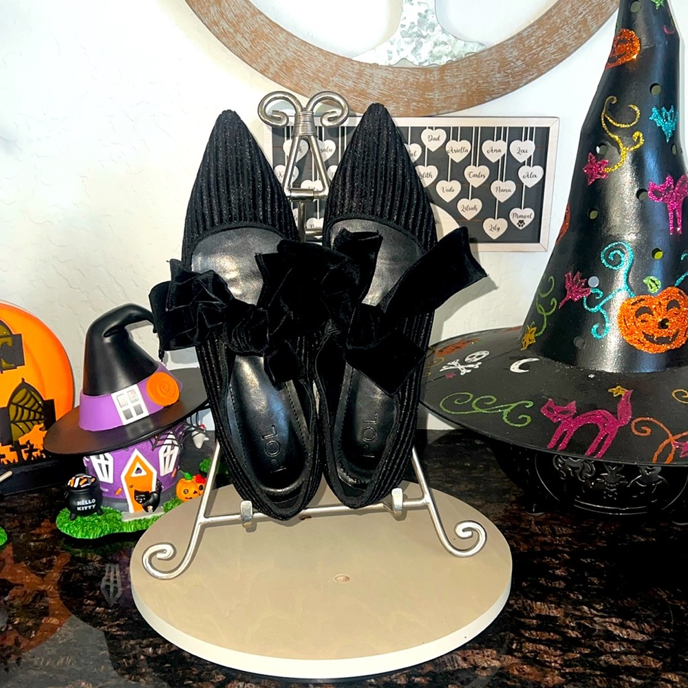 ❣️ BNIB POL Black Velvet Bow Pointy 💃🏿Toe Ballet 🩰Flats🥿